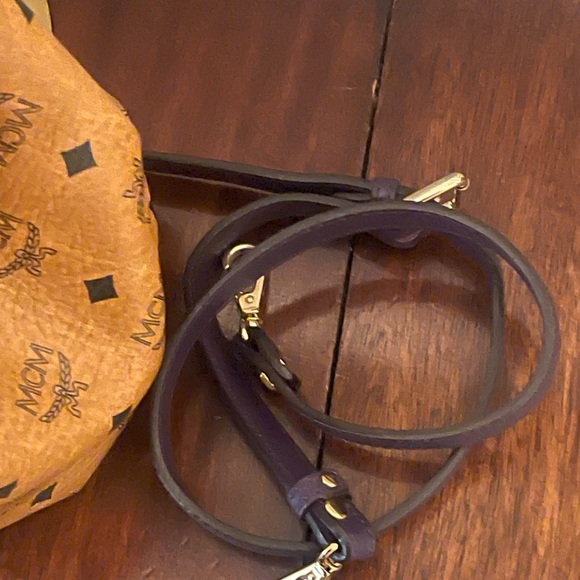 MCM Visetos Cognac and purple Leather Bucket Bag - Picture 4 of 8